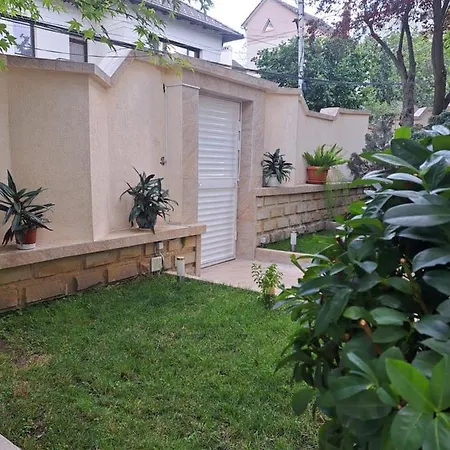 Casa De Lux Telecentru Holiday home *