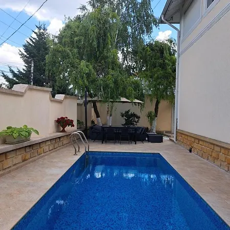 Casa De Lux Telecentru Holiday home Chisinau